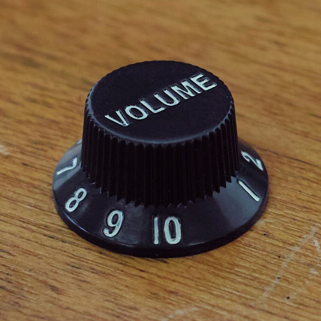 Keen Guitar Parts Factory - ストラト VOLUMEノブ ブラック(インチ/ミリ共用) /N-008 【ゆうパケット対応可能】