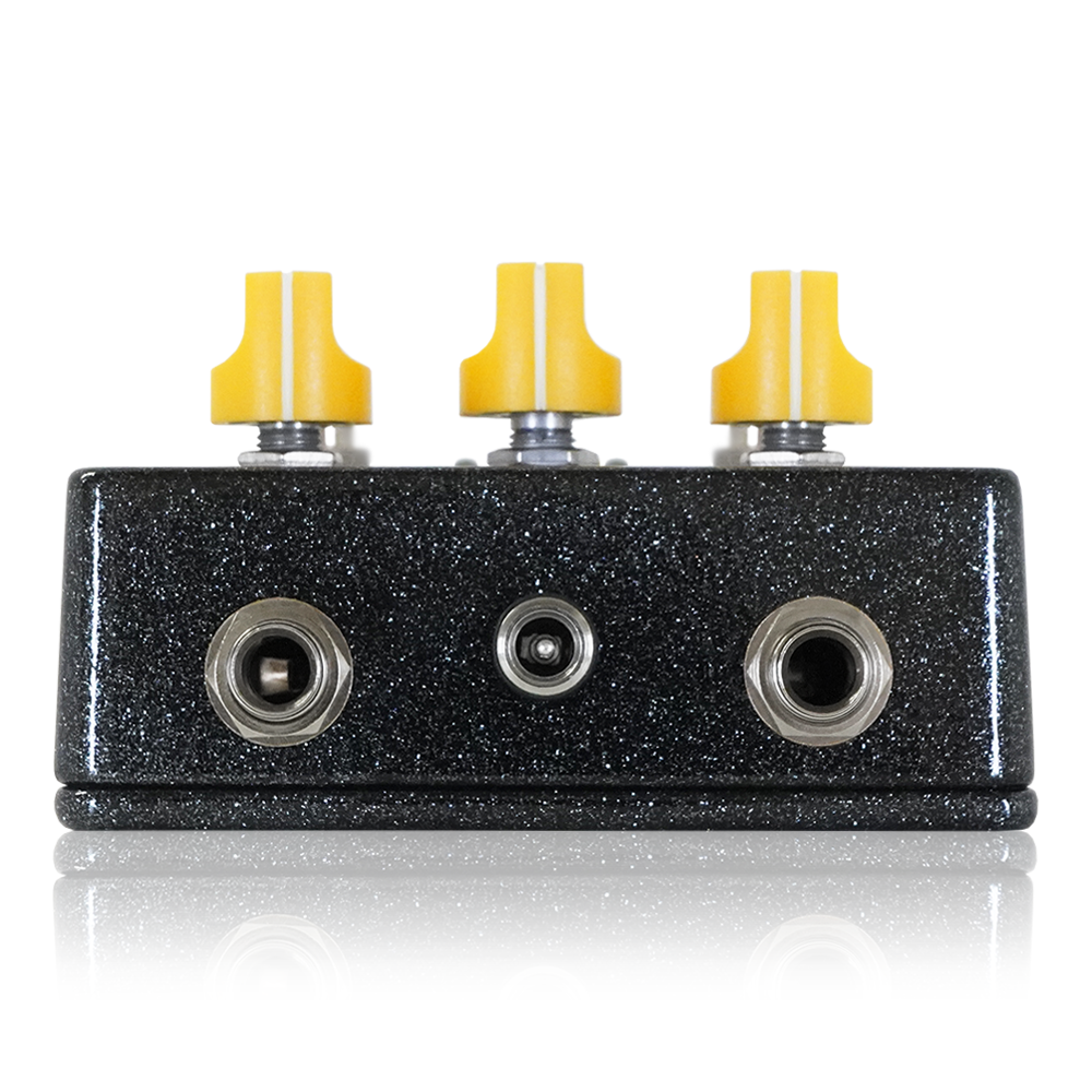 Fuzzrocious Pedals - M.O.T.H. | ファズ トレモロ ギター エフェクター