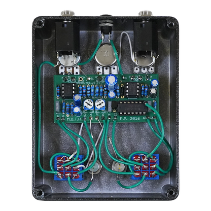Fuzzrocious Pedals - M.O.T.H. | ファズ トレモロ ギター エフェクター
