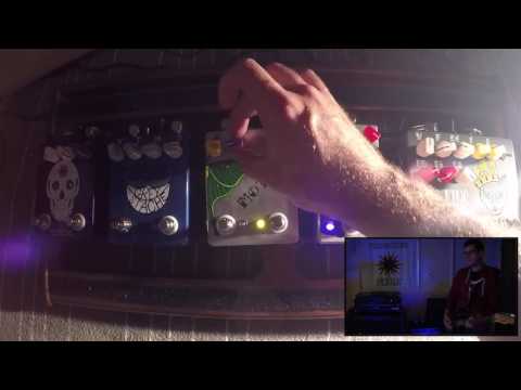 Fuzzrocious Pedals - M.O.T.H. | ファズ トレモロ ギター
